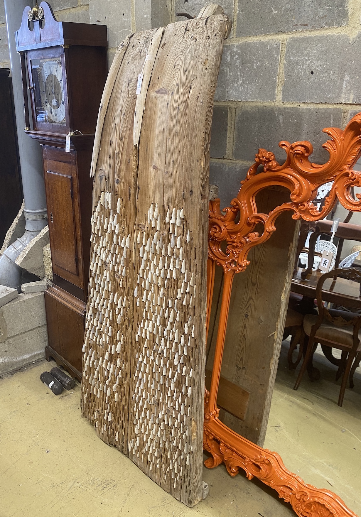A vintage pine threshing board, length 200cm, width 71cm
